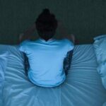 HABLO Y ME MUEVO DORMIDO